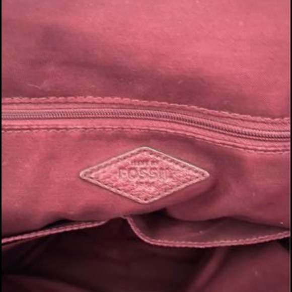 Fossil burgundy purse - Picture 4 of 4